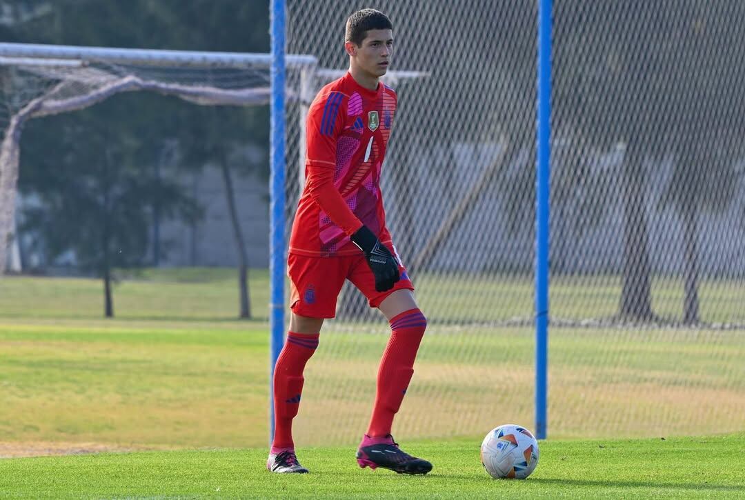 José Castelau volverá a jugar con Argentina. En el pasado fue citado por Españ (@alberc13)