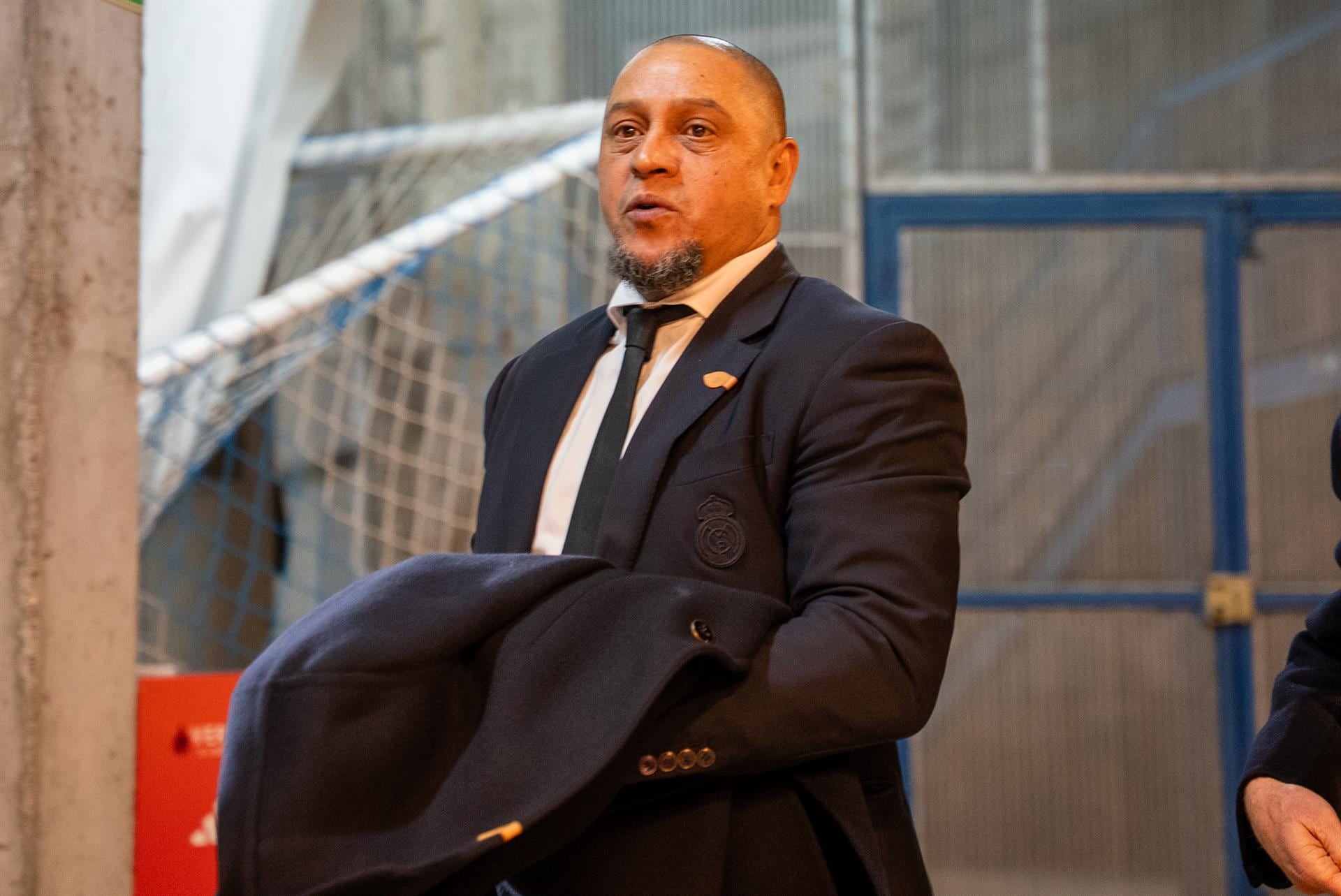 Roberto Carlos manifestó que perdió el 99 por ciento de lo que cosechó en el fútbol