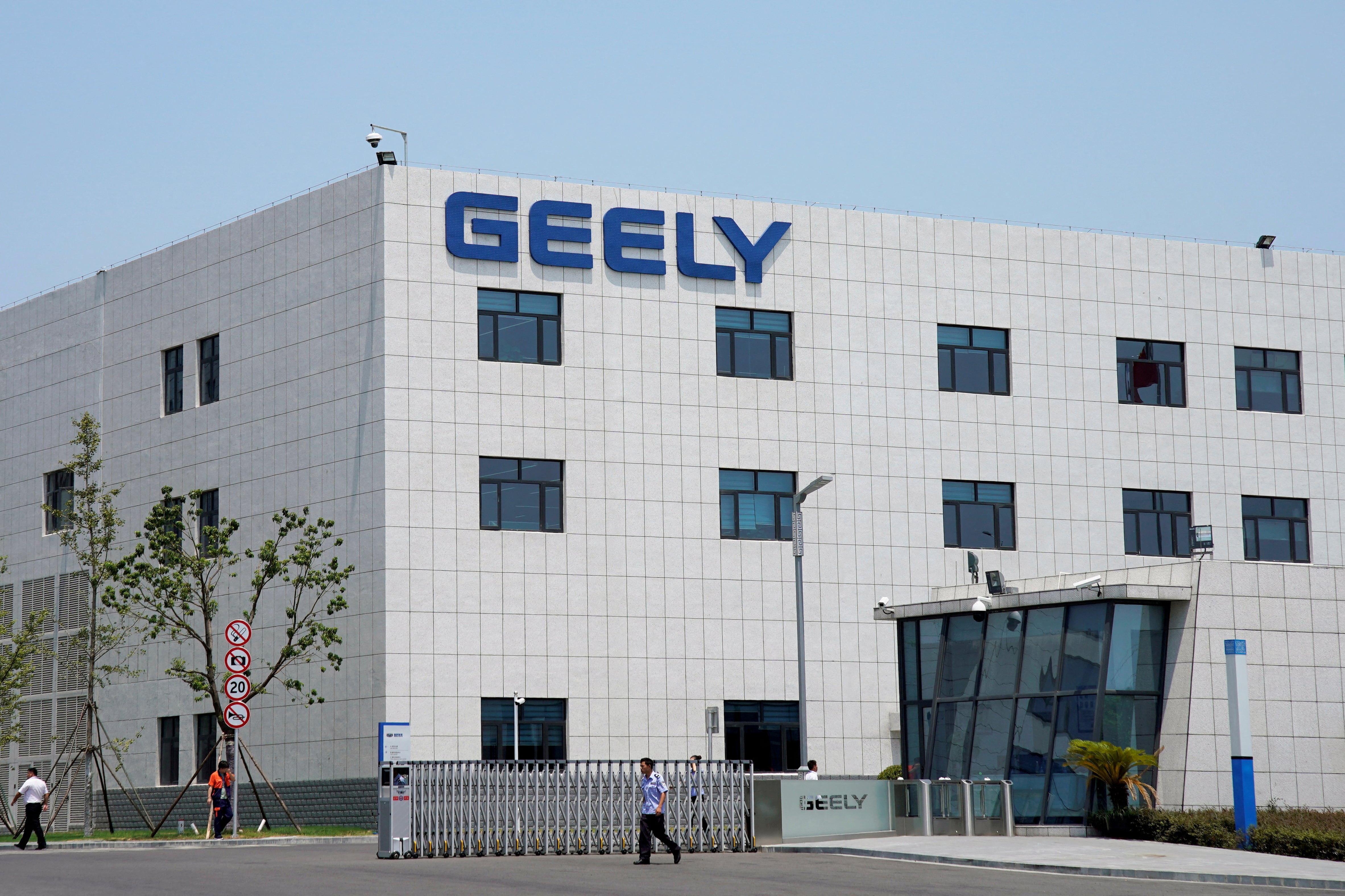 Geely está cerca de cerrar la compra del equipo del WEC de Alpine y también quiere el de F1 (REUTERS/Aly Song/File Photo)