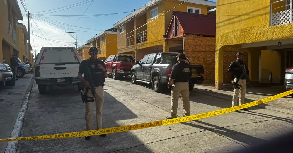 La Policía Nacional Civil rescató en San José Pinula a una comerciante de 54 años secuestrada en el condominio Valle de Navarra. (PNC de Guatemala)