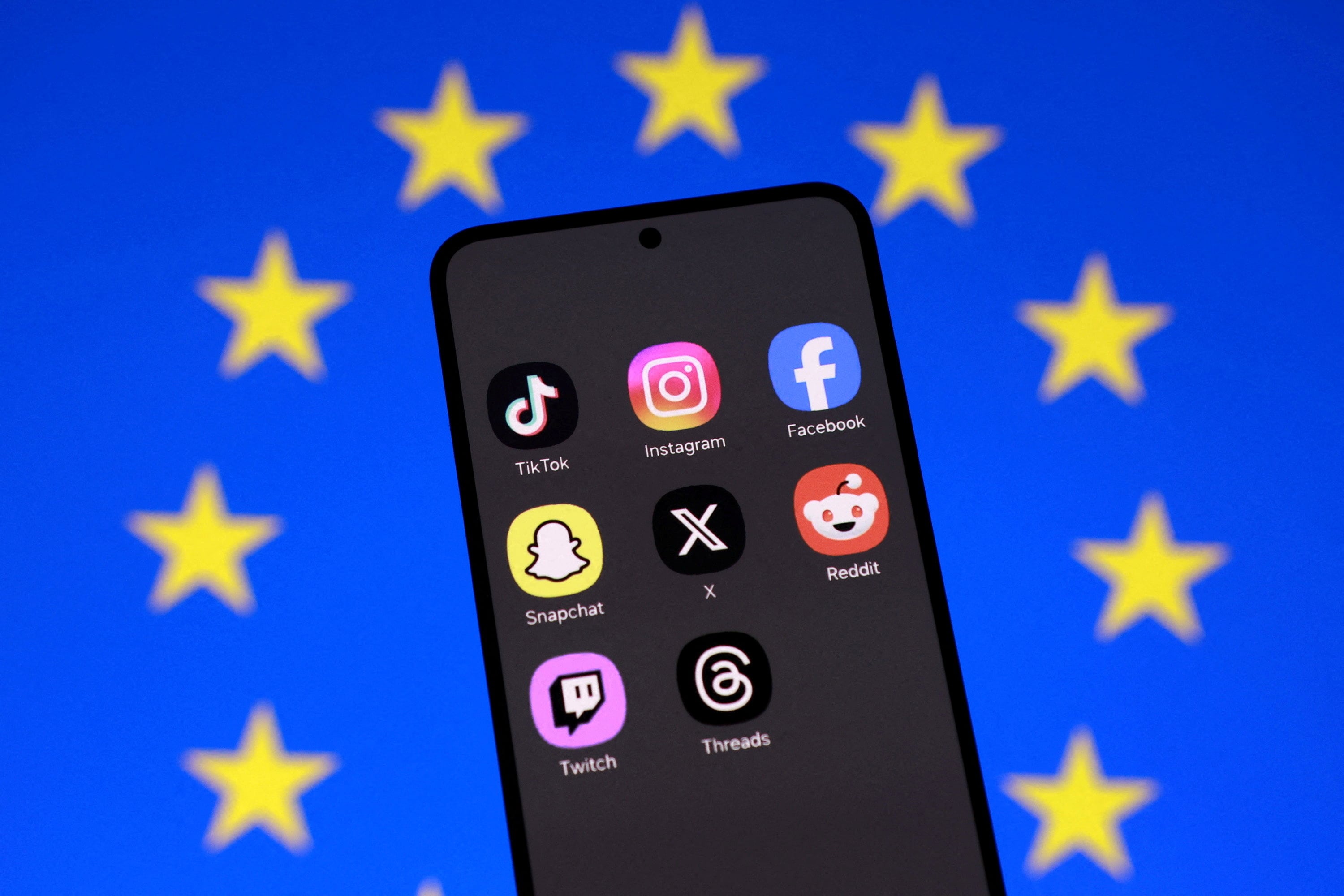 La Unión Europea se enfrenta a una revuelta por la prohibición de las redes sociales para niños (REUTERS)