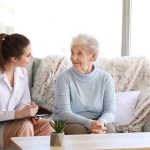 Los cambios en la voz podrían ser una señal de advertencia de un inminente deterioro cerebral, según un estudio