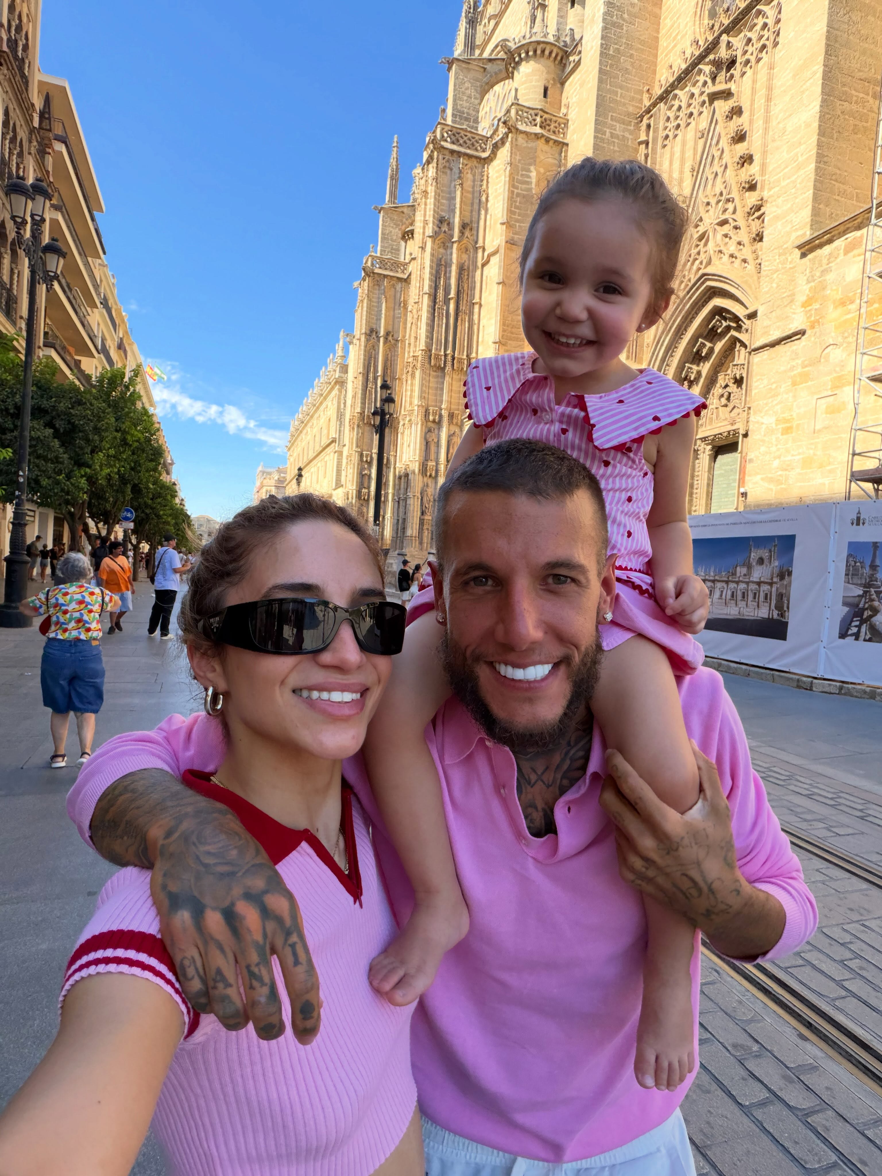 El vínculo entre Nannis y su hijo Alex comenzó a fracturarse previo al nacimiento de su nieta Venezia, fruto de su relación con Melody Luz (Instagram)