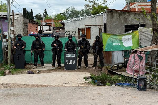 Quiénes son los detenidos por la entradera al abogado en Martínez: el video del insólito desliz que los complicó