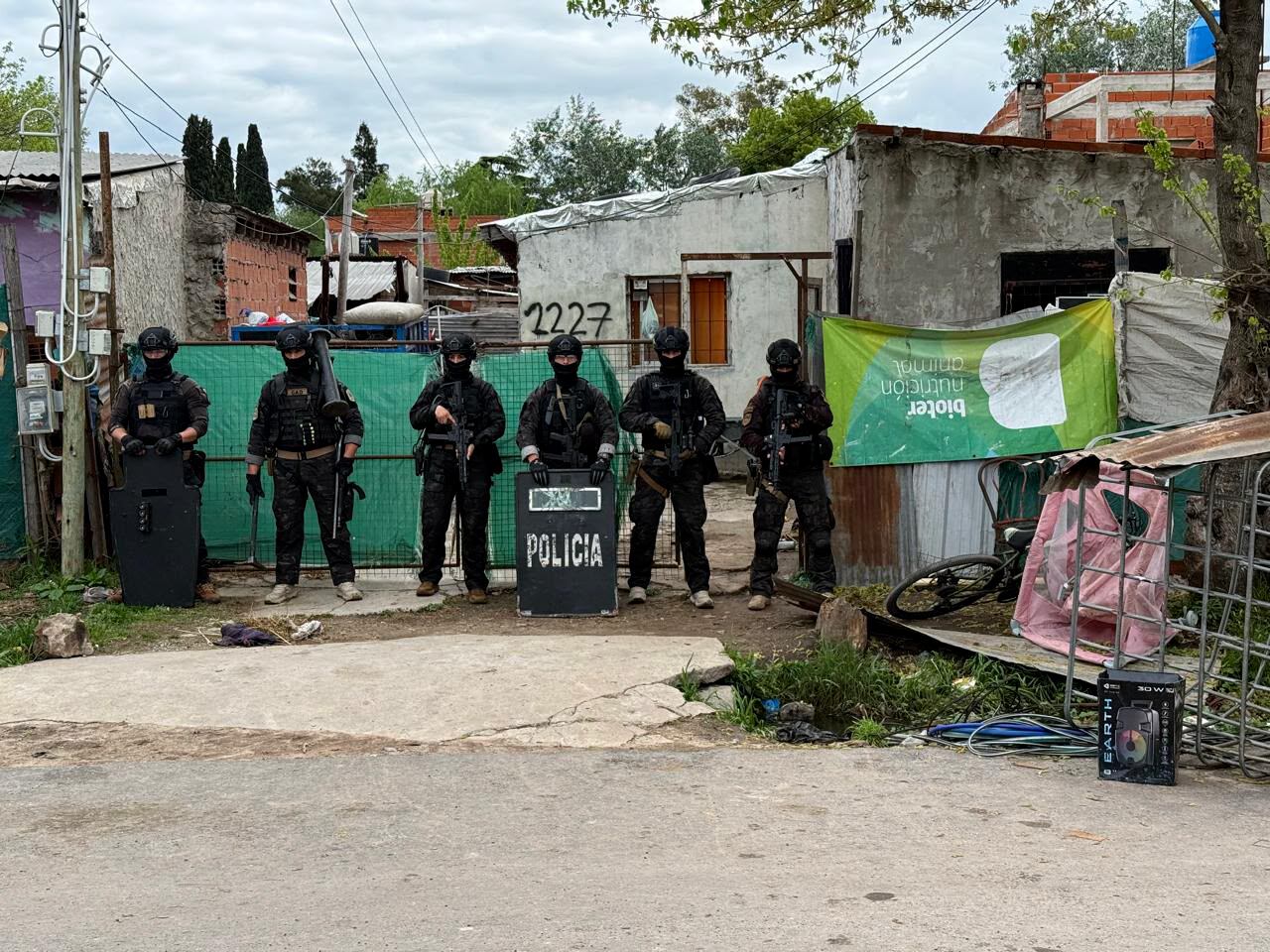 Quiénes son los detenidos por la entradera al abogado en Martínez: el video del insólito desliz que los complicó