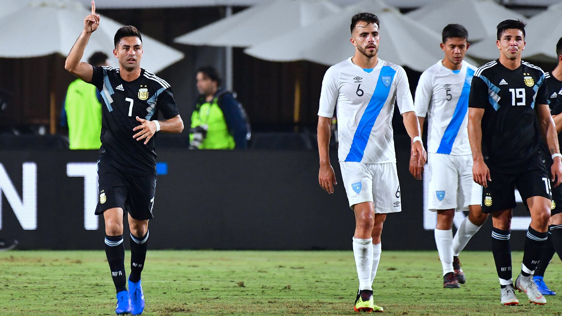 Pity Martínez, autor del primer gol de la era Scaloni (AFP)