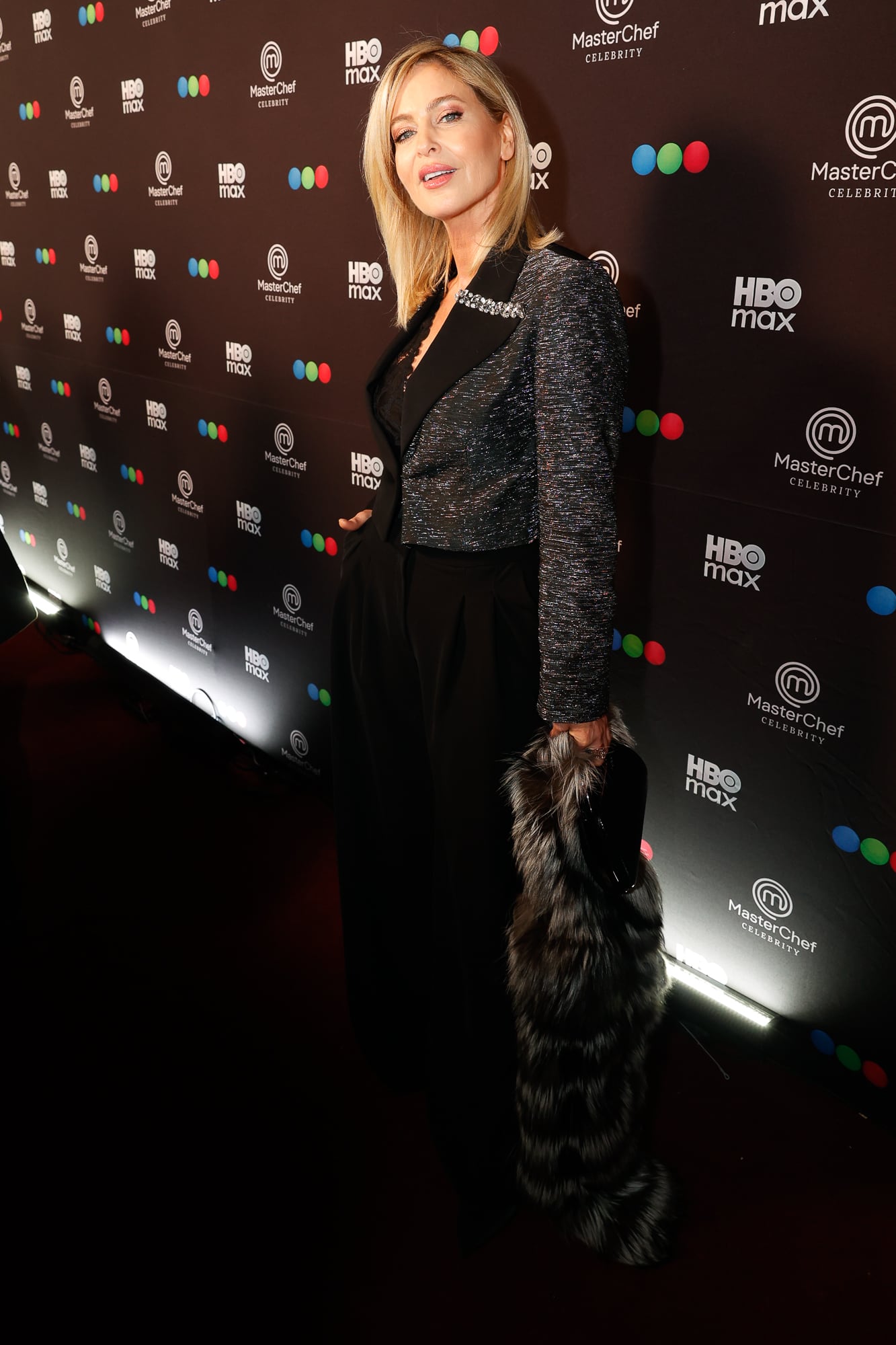 Karina Mazzocco en la alfombra roja lució todo su glamour en la previa al debut del programa 