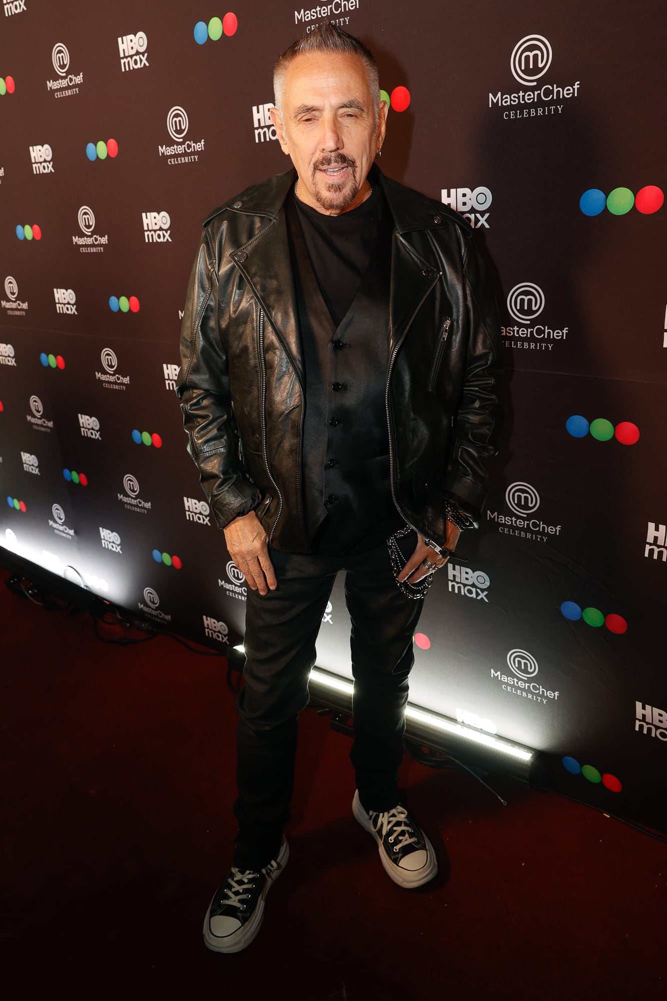 Alejandro Lerner, con look rocker, es otra de las 