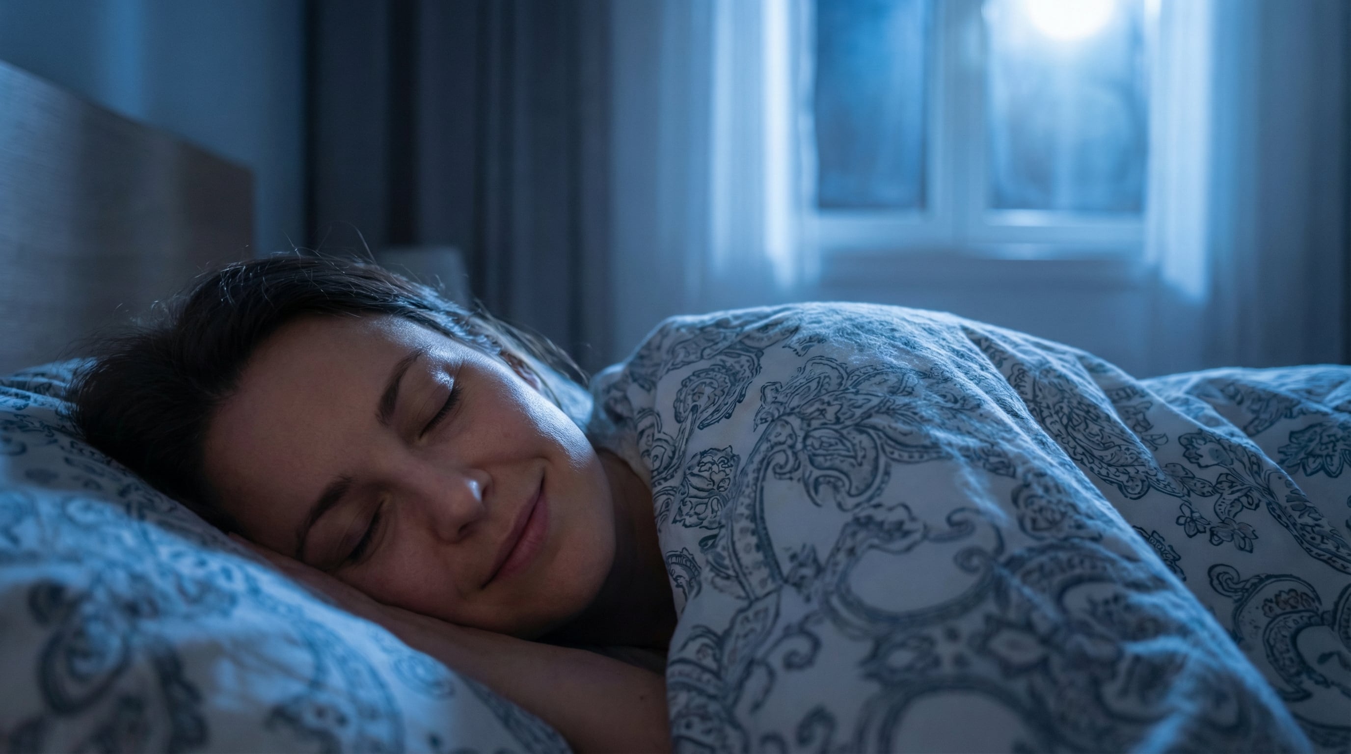 Mantener horarios regulares de sueño ayuda a los ritmos biológicos y al funcionamiento metabólico en adultos que necesitan entre siete y nueve horas por noche (Imagen Ilustrativa Infobae)