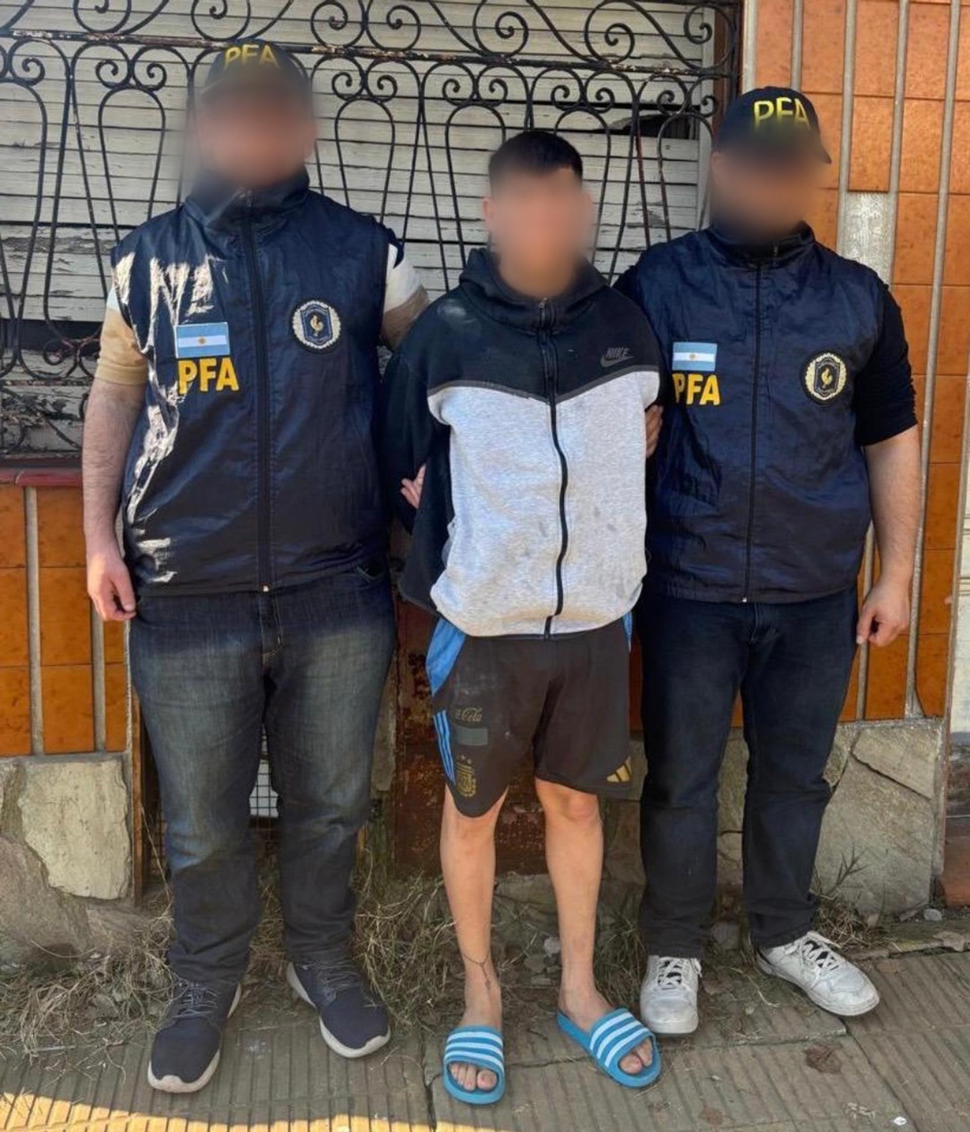 Su abuela denunció que abusaba de su hermana menor, estuvo tres años prófugo y lo atraparon en Banfield