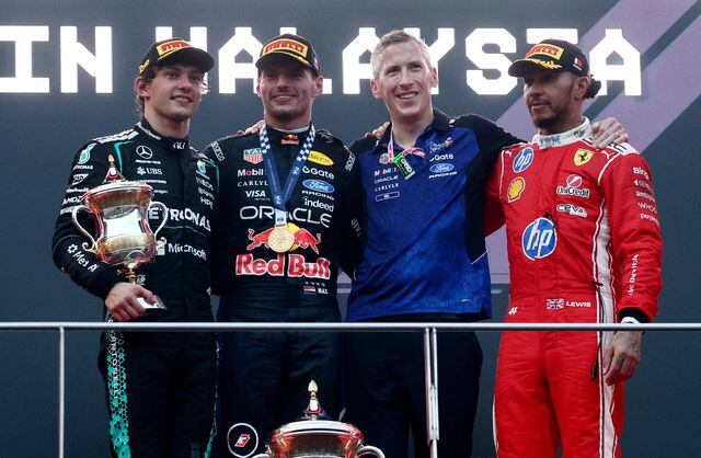 Verstappen celebró en Baréin tras ocupar el primer lugar del podio (Reuters)