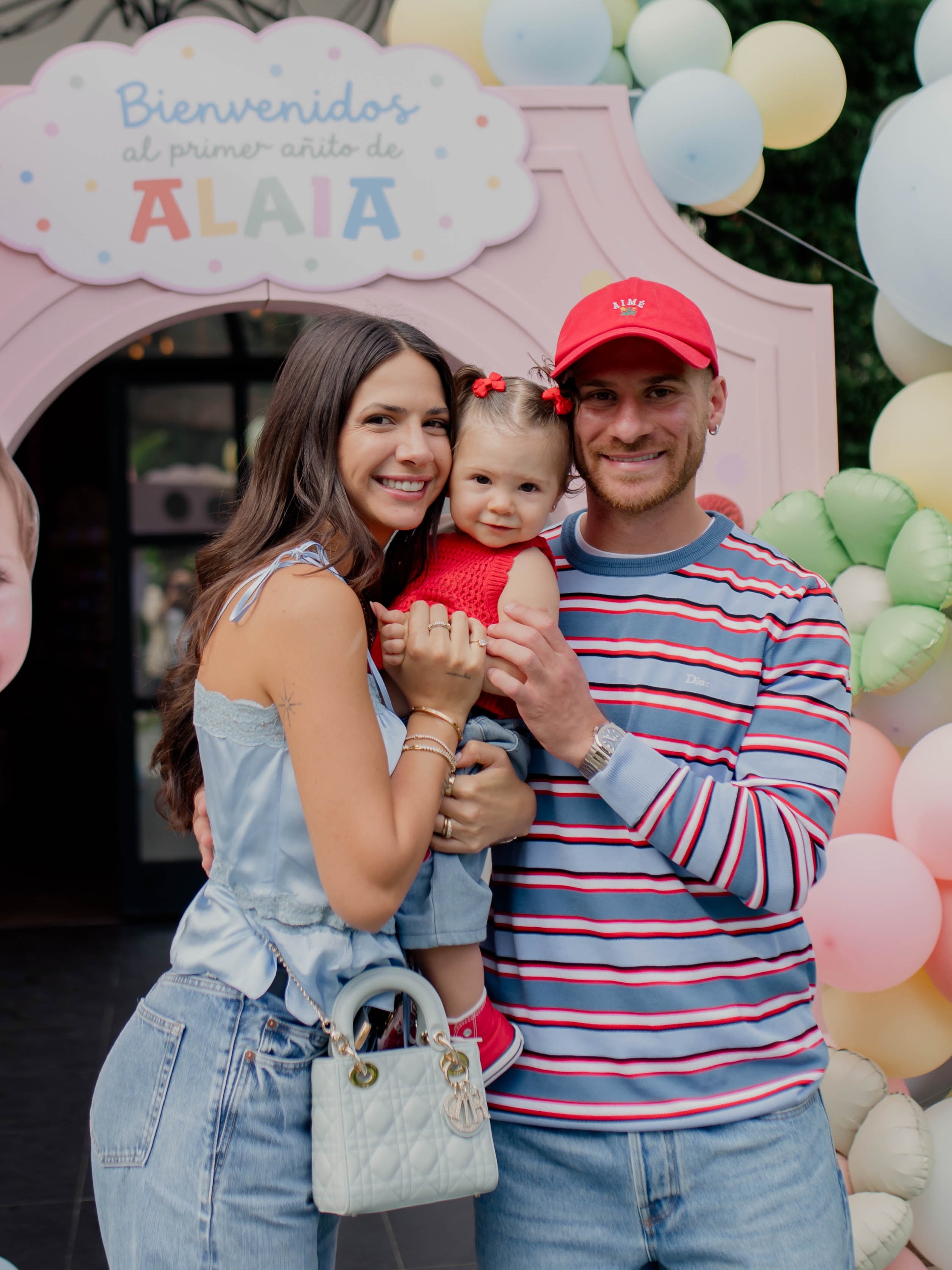 Días atrás, el futbolista y su pareja se festejaron el primer año de su hija