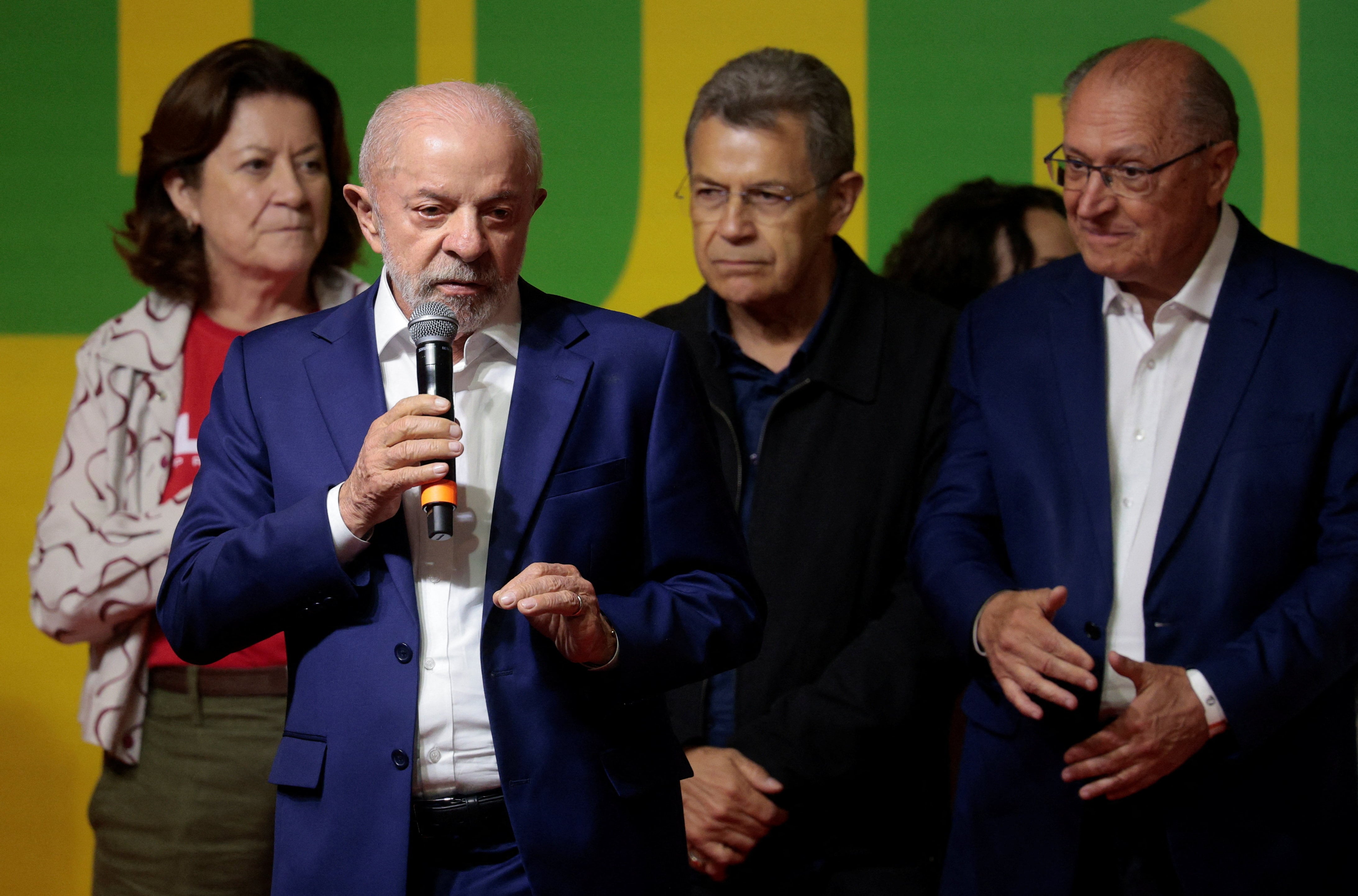Tras perder en primera vuelta, Lula da Silva se presentó ante sus partidarios para asegurar que derrotará a Flávio Bolsonaro en el balotaje, (San Pablo, Brasil)