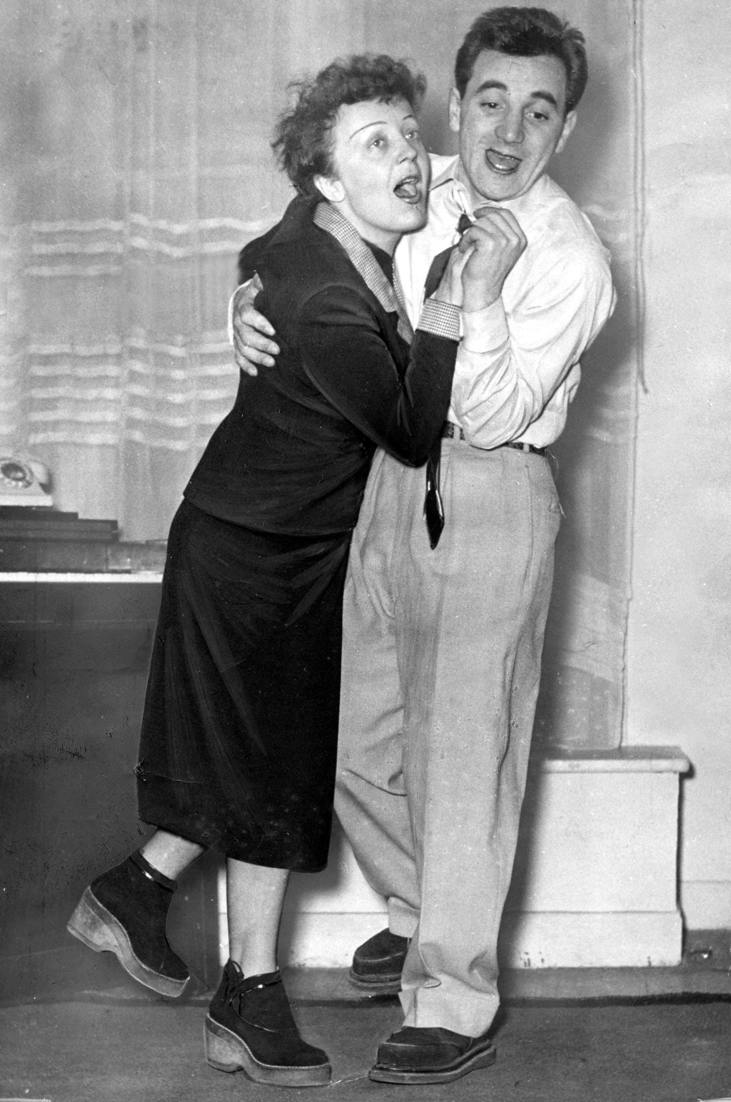 Aznavour bailando con Edith Piaf