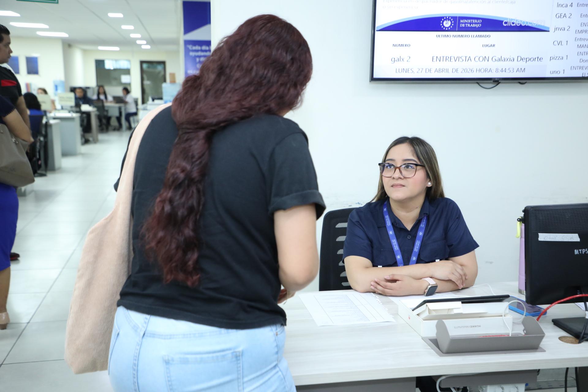 El Código de Trabajo mantiene el 12 de diciembre como fecha clave para calcular la antigüedad laboral y la prestación. /(Prensa Ministro de Trabajo)