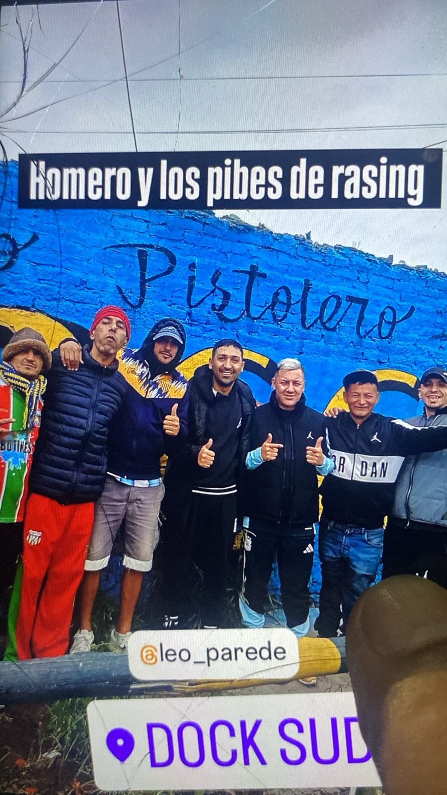 El cuarto desde la izquierda es Leandro Paredes, el quinto, a su lado, es Darío Barzola, alias 