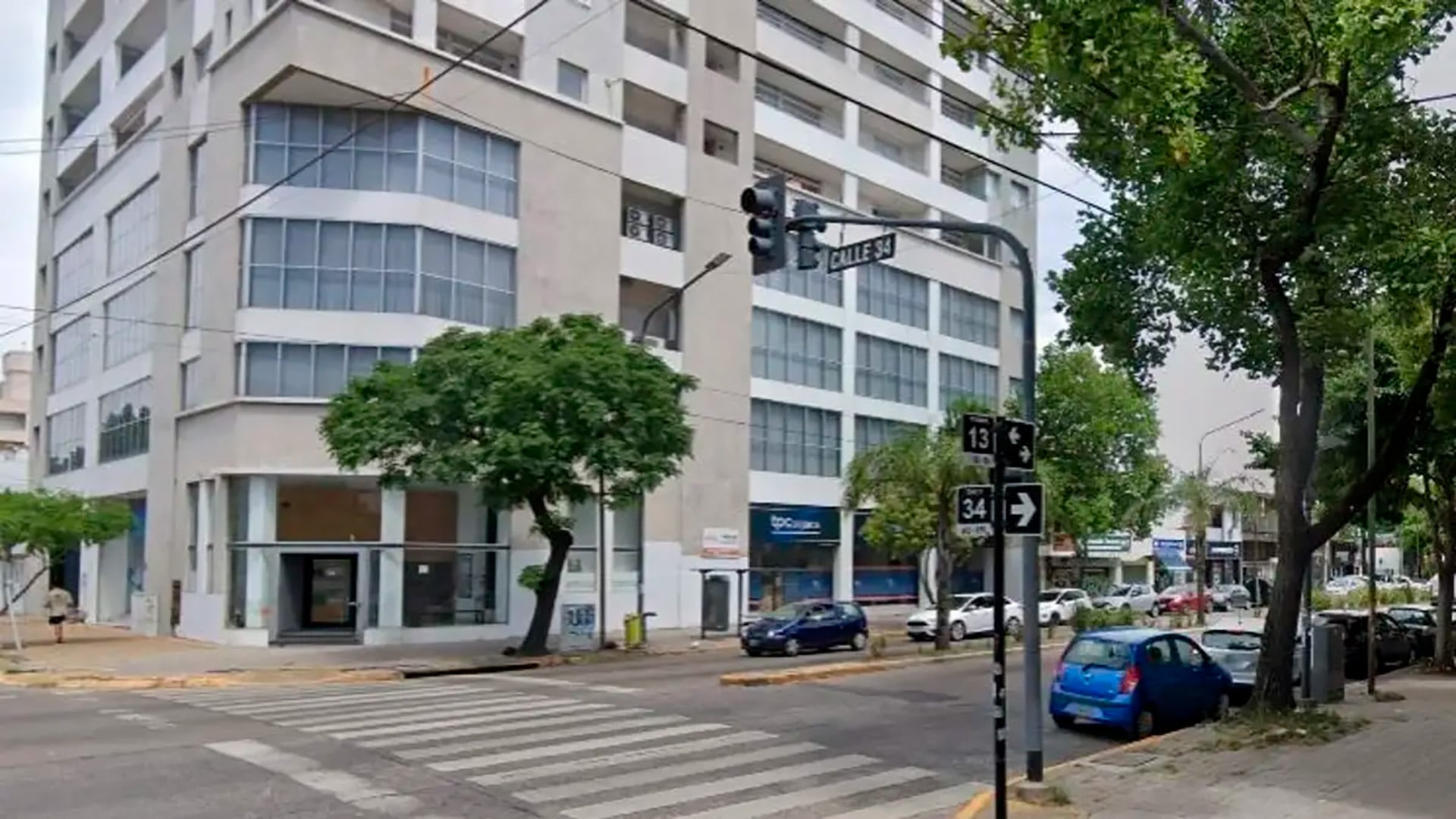 Cuatro delincuentes asaltaron a un jubilado en su casa de La Plata mientras miraba el partido de Estudiantes por Copa Libertadores