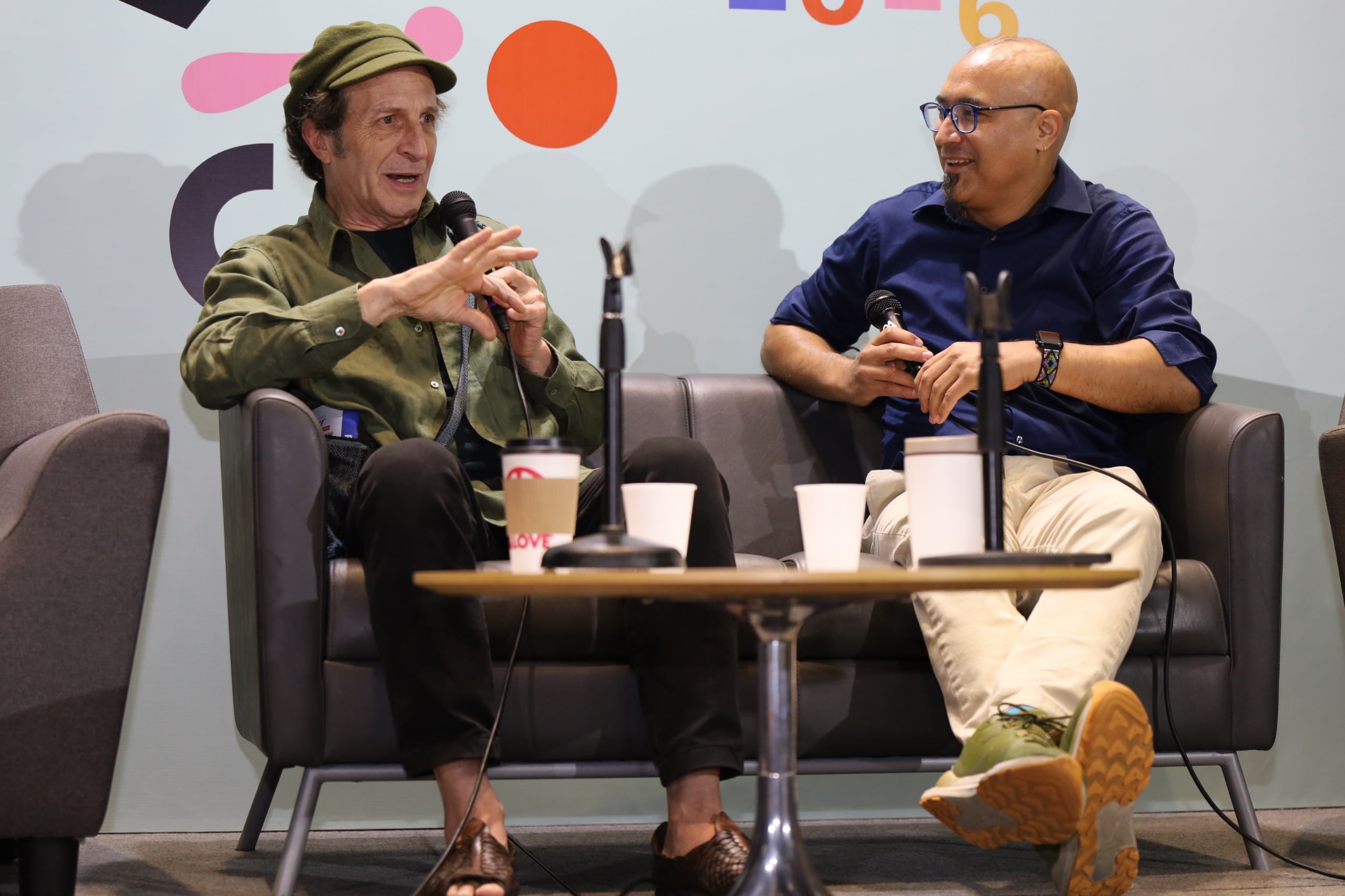 En la previa a la entrevista con Infobae, Giménez Cacho dio una charla en la Feria del Libro titulada:
