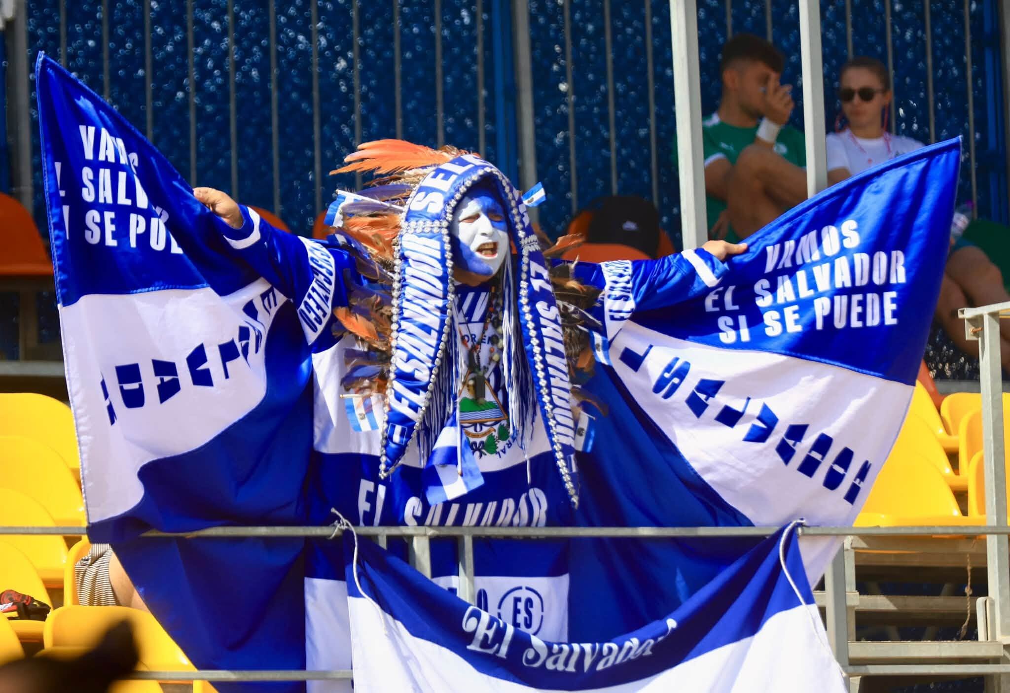 Los clubes salvadoreños Garita Palmera y Barra de Santiago comenzaron con derrotas su participación en la World Winners Cup en Turquía. (Foto cortesía Instituto Nacional de los Deportes)