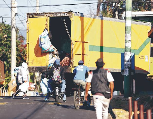 El Gremio de Recolectores de Desechos Sólidos anunció la suspensión del servicio de basura en el departamento de Guatemala ante extorsiones y ataques armados. (Redes Sociales)