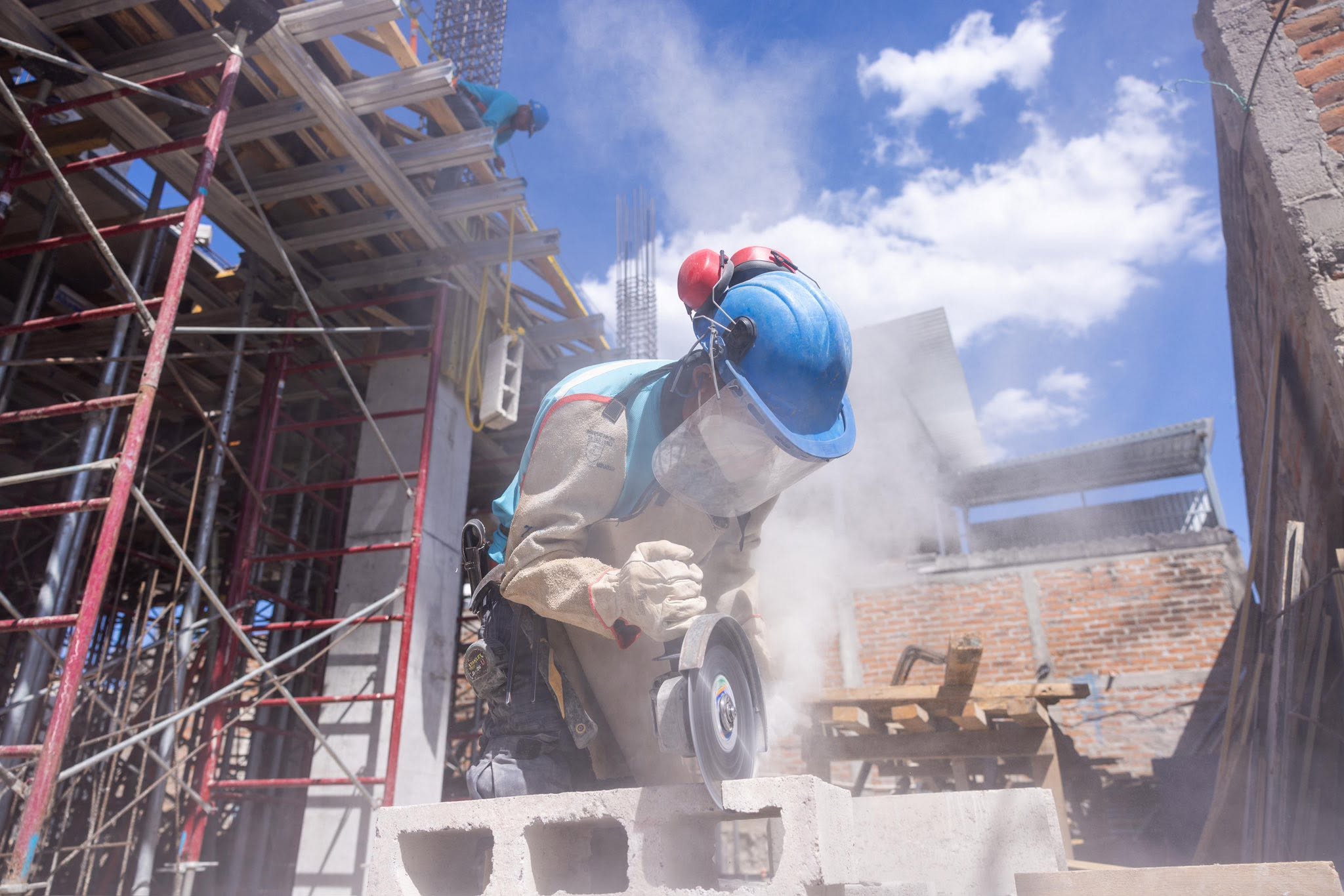 El Salvador: Dirección de Obras Municipales transferirá bienes a empresa constructora