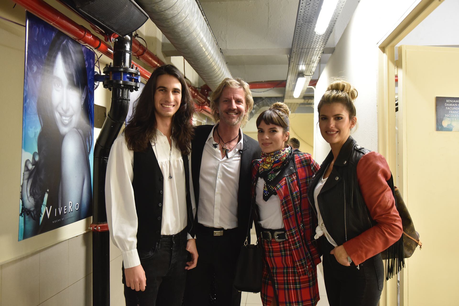 Franco, el hijo mayor de Romina Yan, junto a Facundo Arana, Gimena Accardi y Mery del Cerro en ViveRo