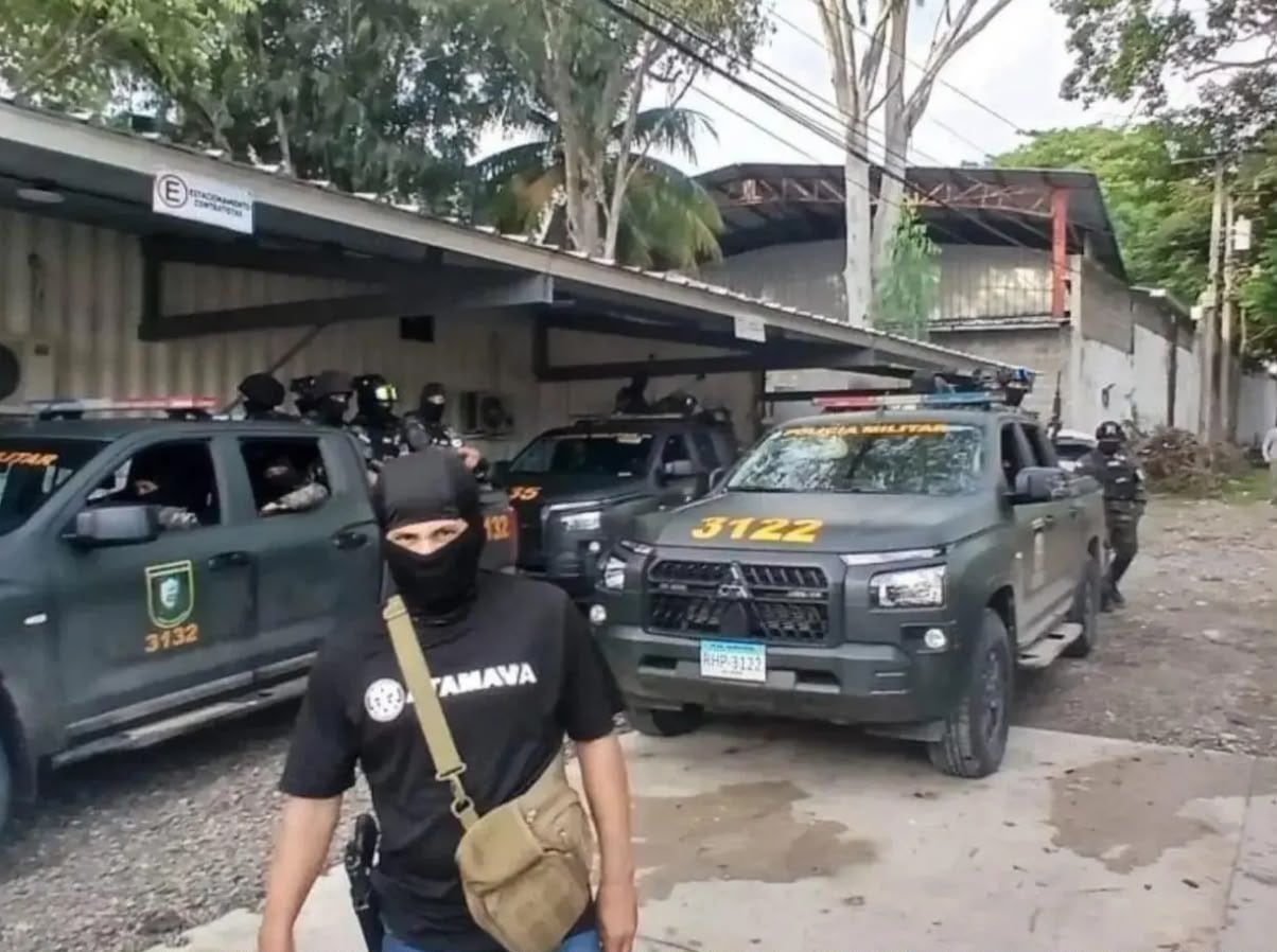 Investigan a dos policías por quedarse presuntamente con droga incautada en Honduras