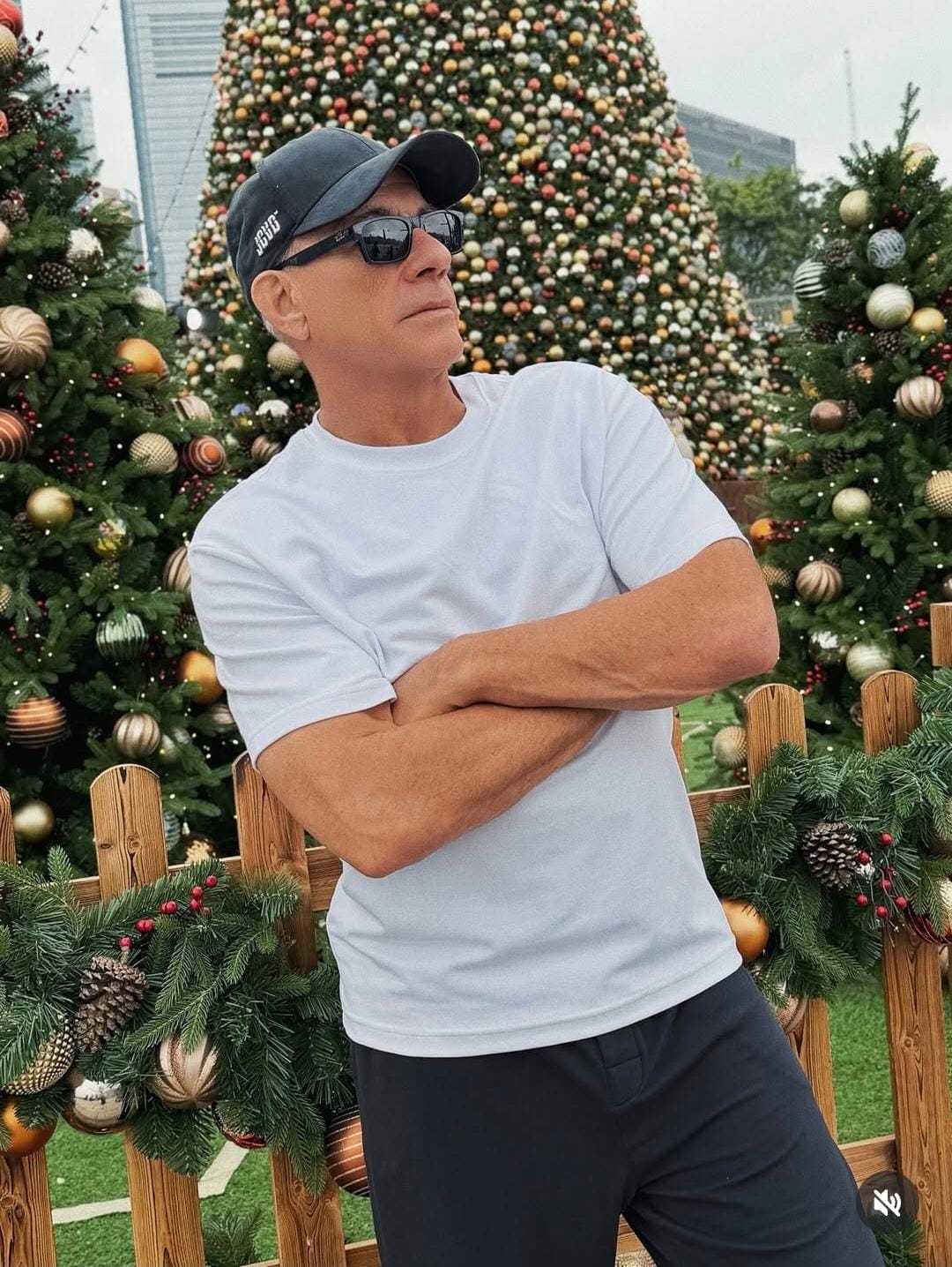 Jean-Claude Van Damme cumplió 66 años y mantiene un entrenamiento enfocado en la movilidad, la flexibilidad y el control articular