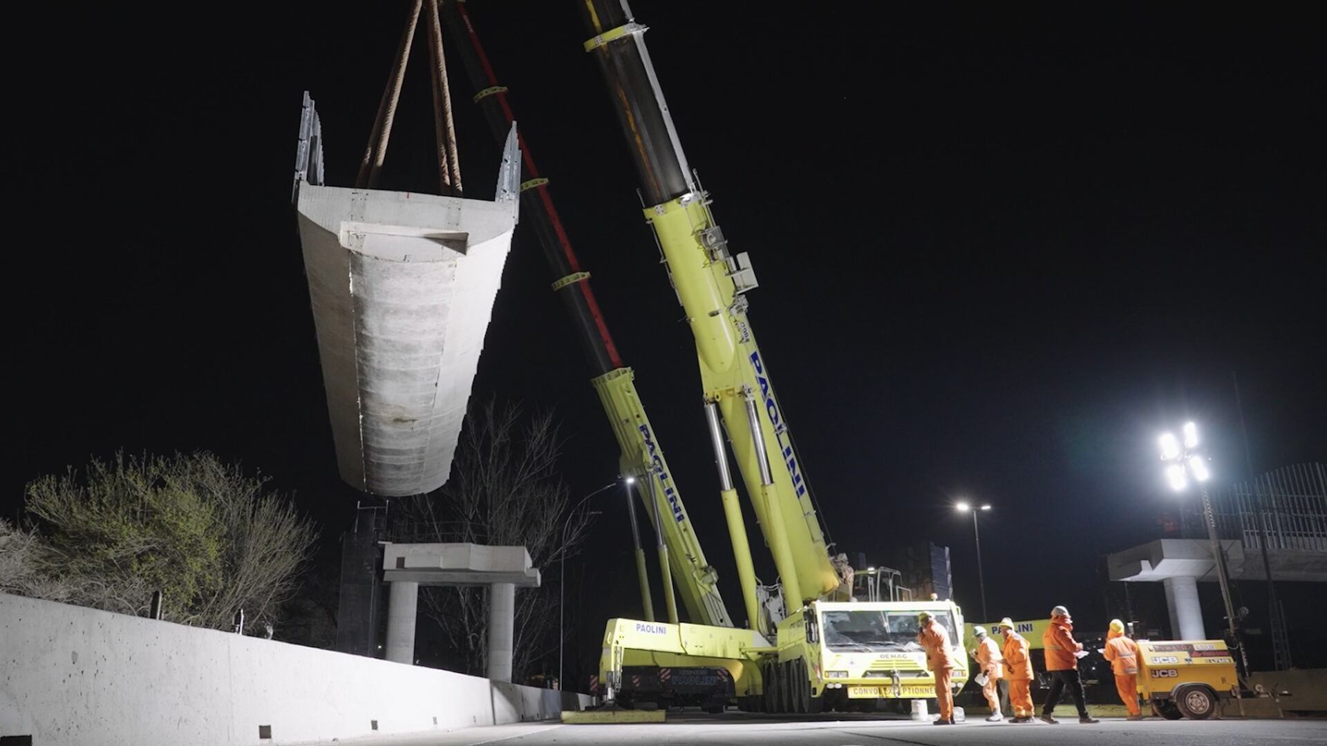 La autopista Dellepiane estará cerrada por 24 horas por la instalación de una nueva pasarela peatonal
