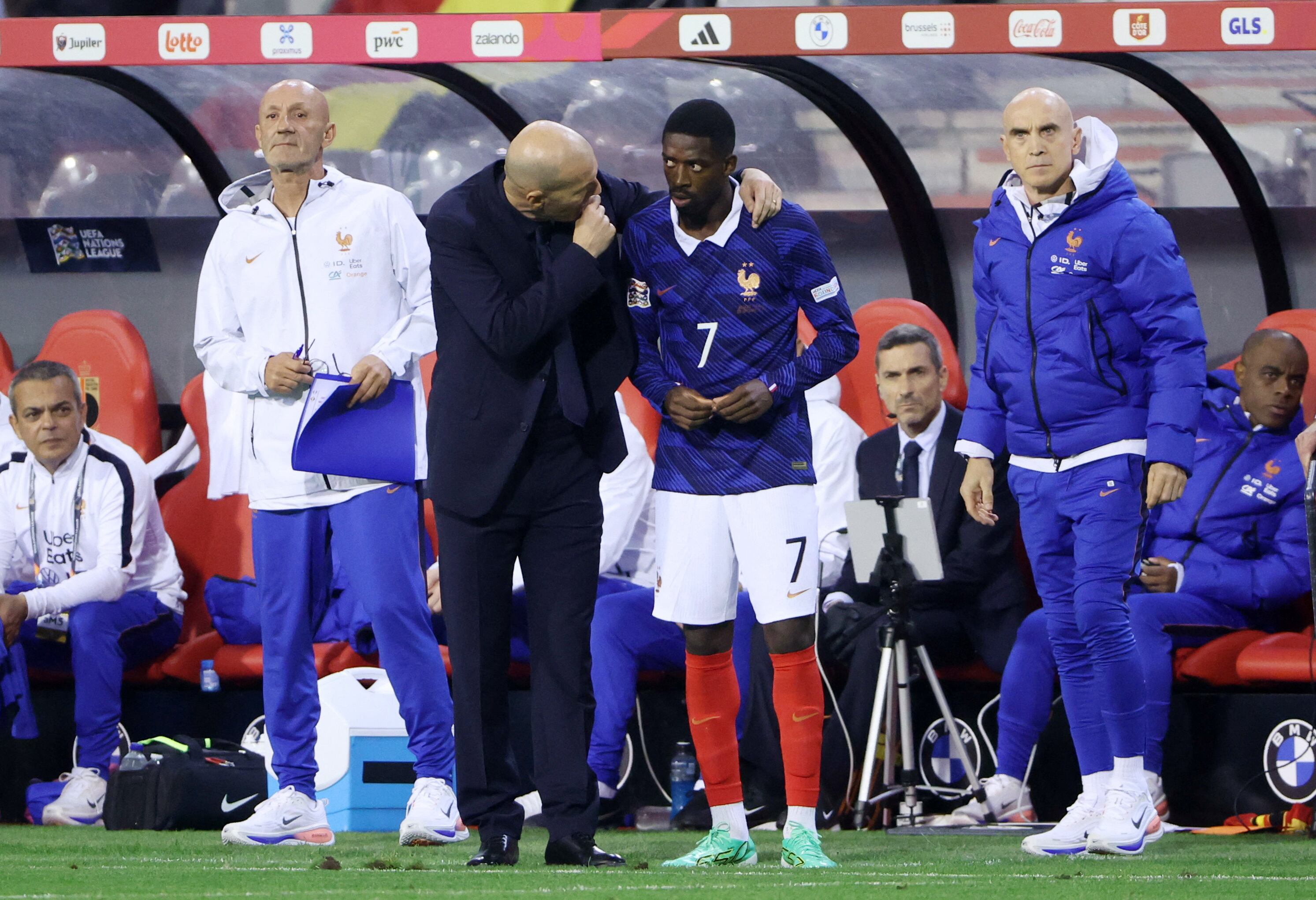 Dembélé confirmó que se sienta al lado de Mbappé en la mesa de la concentración y descartó problemas de convivencia entre ambos (REUTERS/Omar Havana)