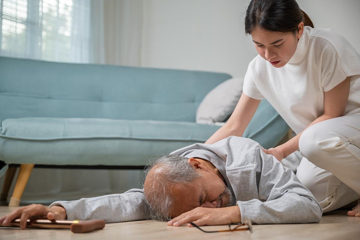 La hipertensión arterial ‘oculta’ representa un riesgo de caídas para personas mayores, advierte un estudio