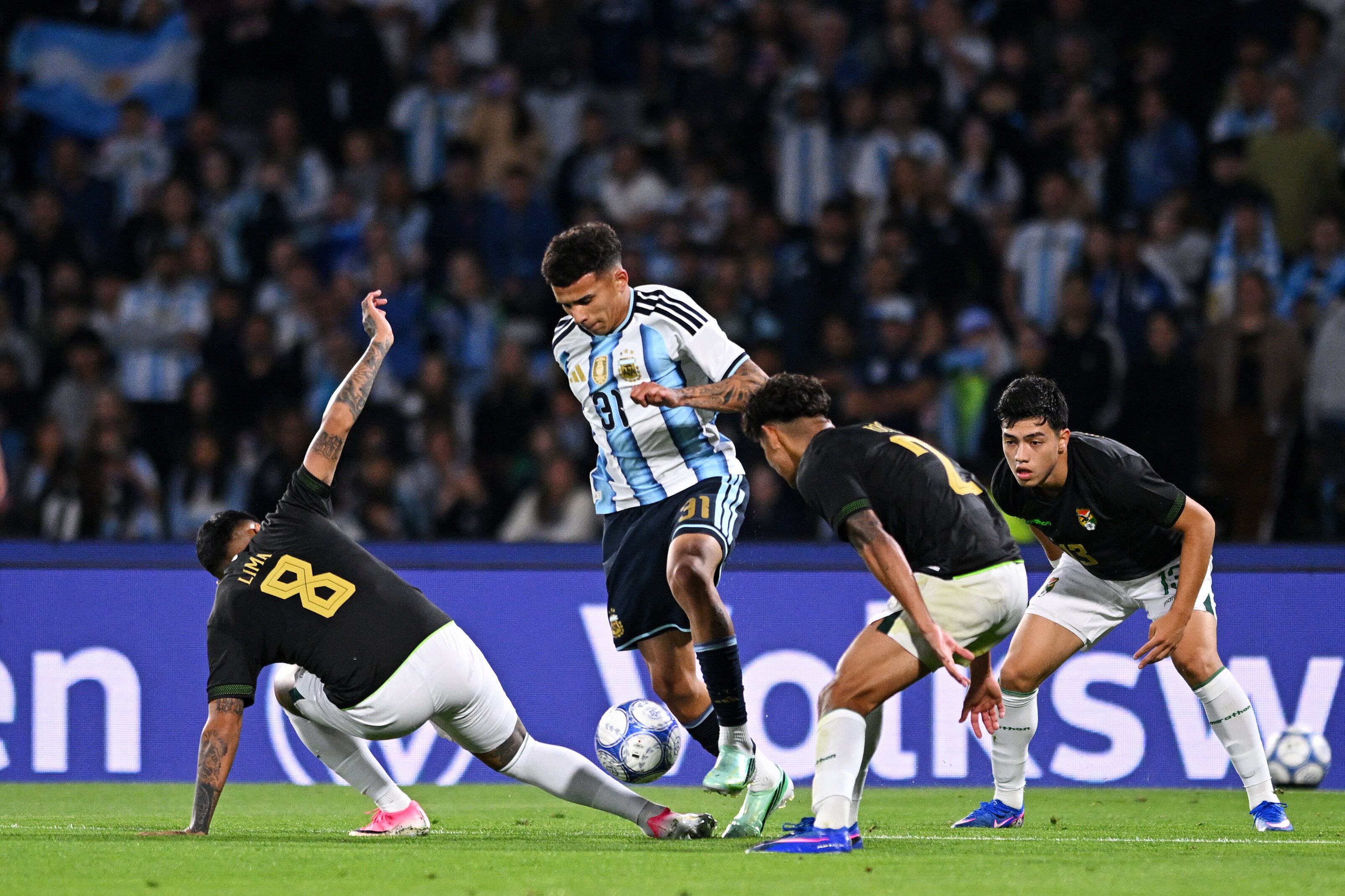 Leonel Flores tuvo un gran debut en la selección argentina (REUTERS/Rodrigo Valle)