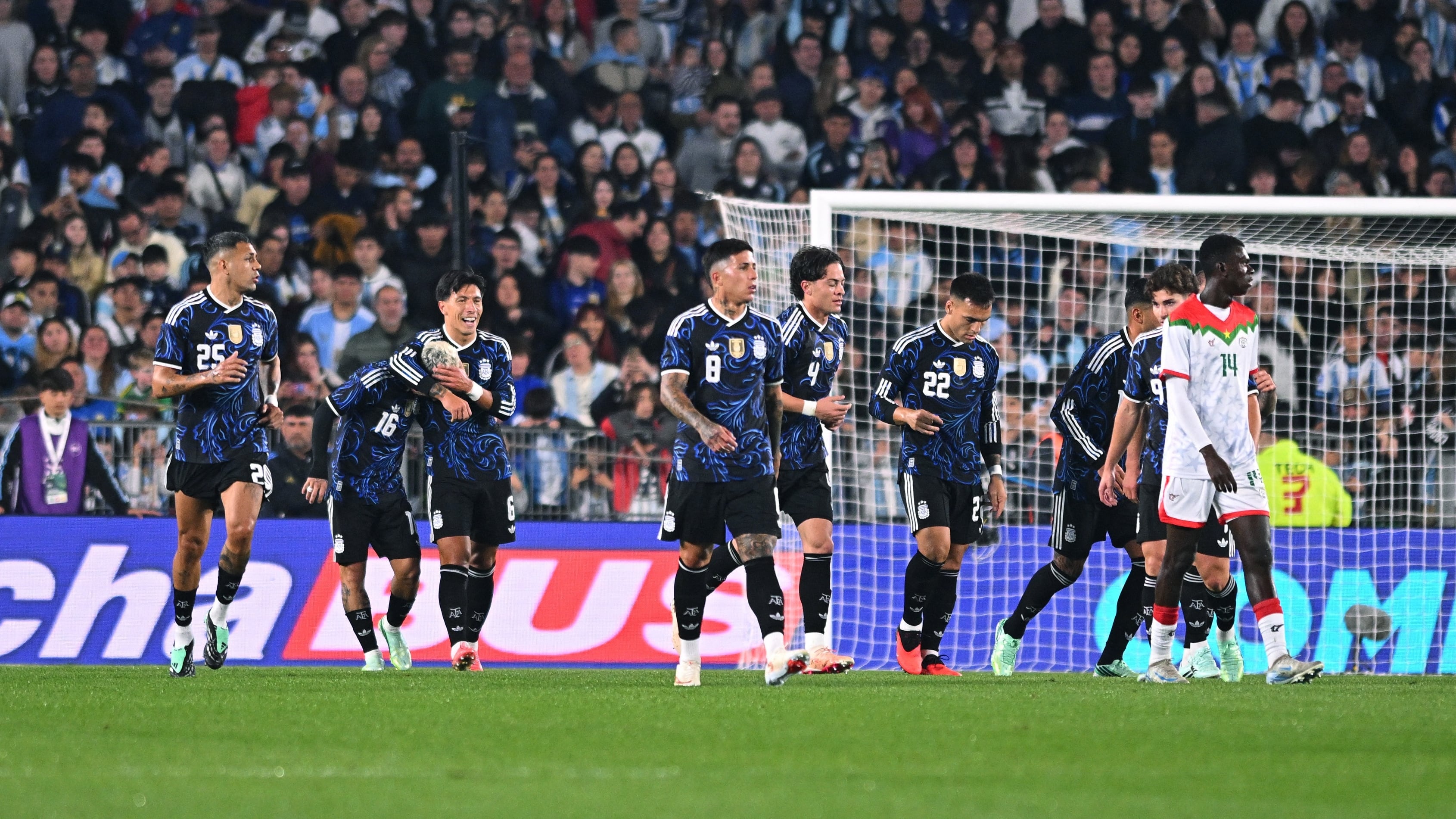 Argentina se impone 5-0 ante Burkina Faso en el estadio Monumental REUTERS/Rodrigo Valle