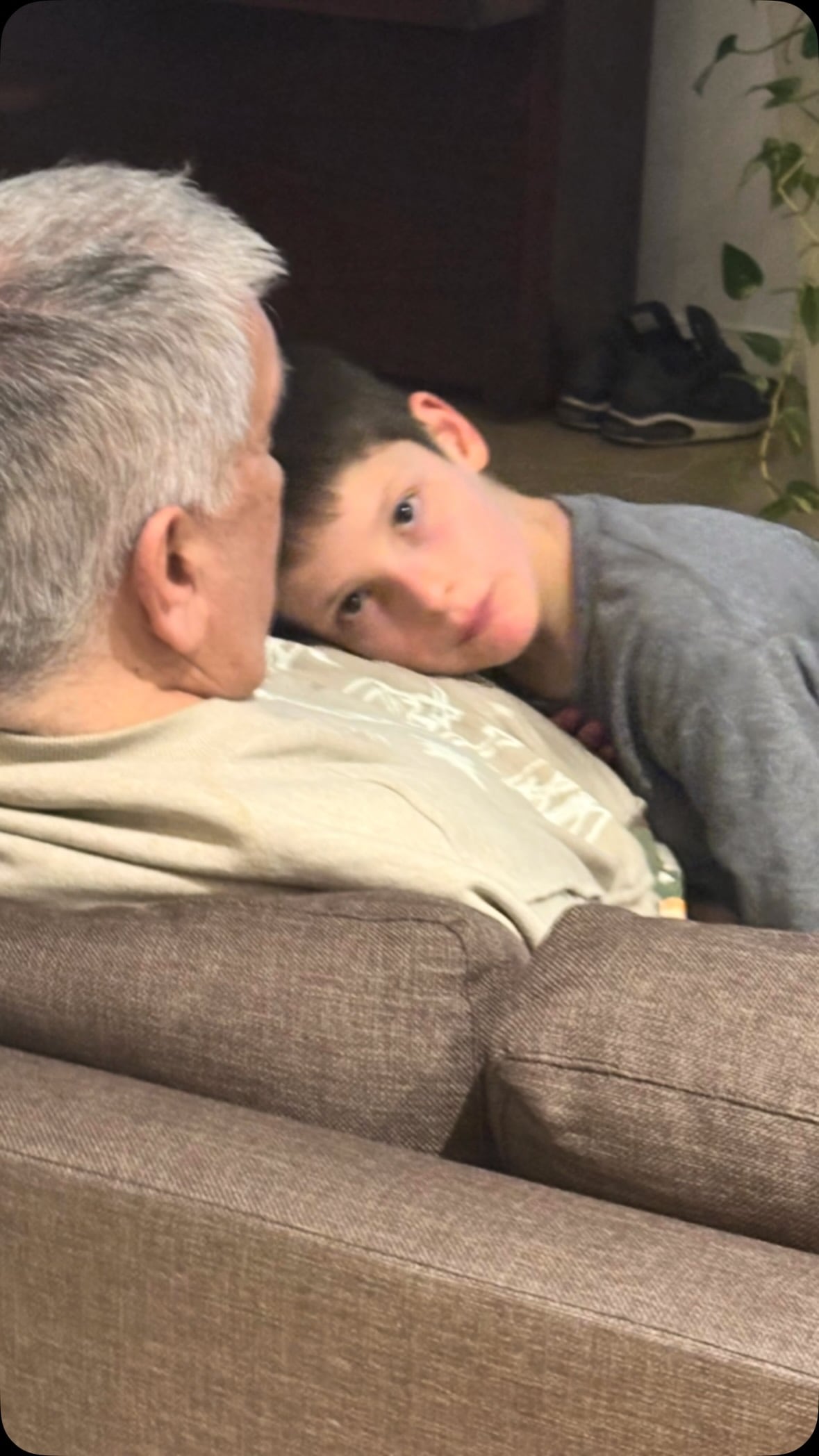 El periodista Luis Ventura junto a su hijo Antonio