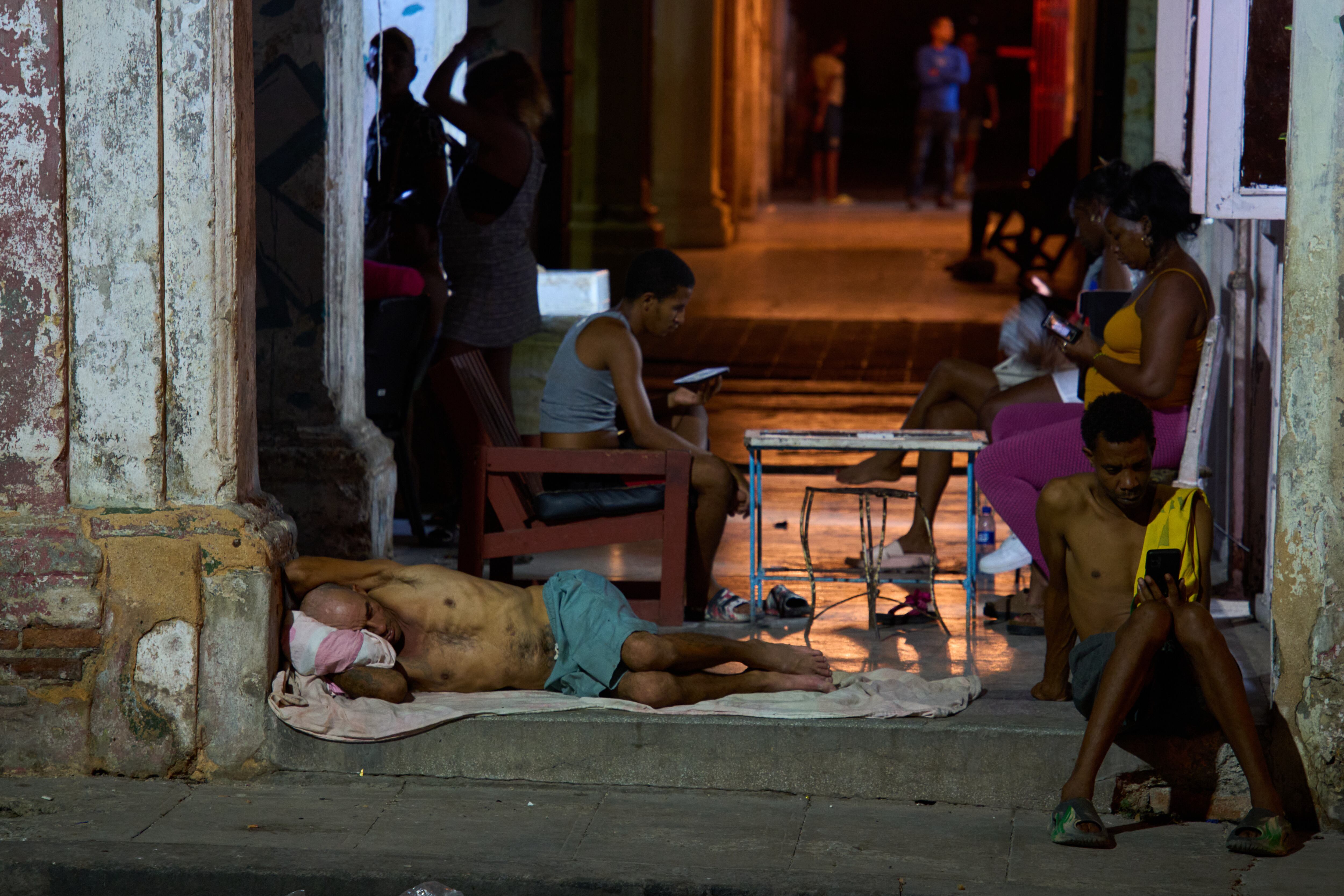 La ayuda humanitaria para la isla integra un plan global del CERF enfocado en ochenta y siete millones de personas. (AP Foto/Ramón Espinosa)