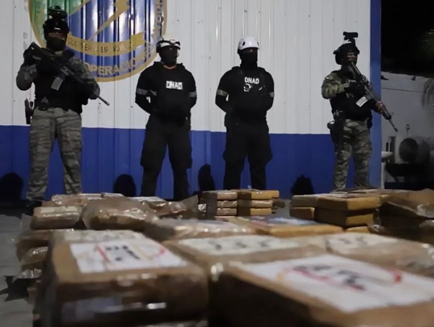 Los operativos desarrollados en distintos puntos de Panamá permitieron incautar 1,581 paquetes de presunta droga, cuya composición y peso deberán determinarse mediante los análisis correspondientes. Tomada del MP