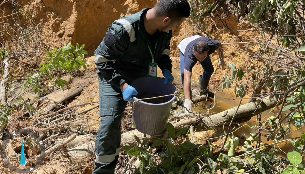 Panamá interviene antigua mina de oro tras deslizamiento que amenaza fuentes de agua