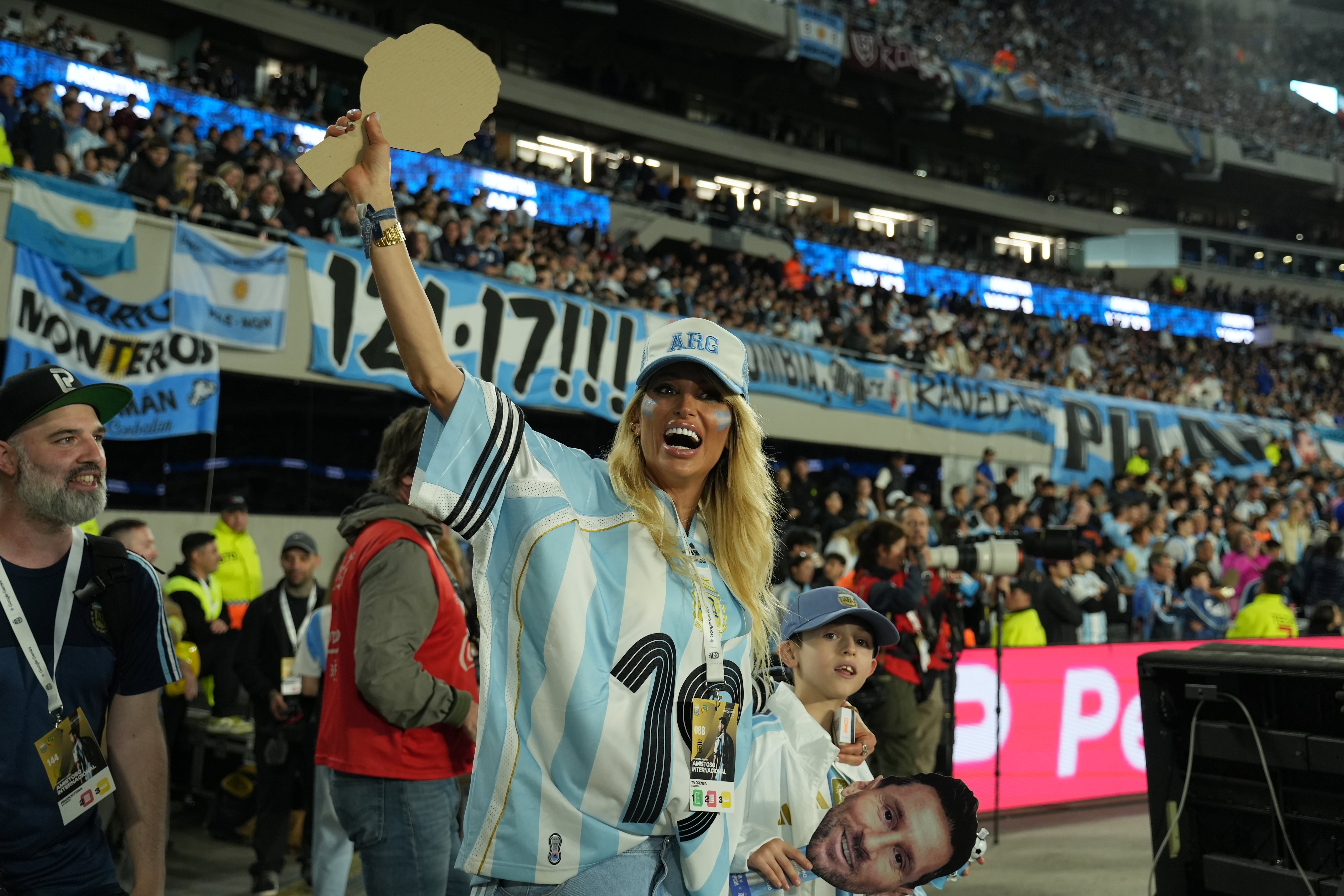 La alegría de Vicky Xipolitakis en la previa del partido Argentina contra Benin (Crédito: RSFOTOS)