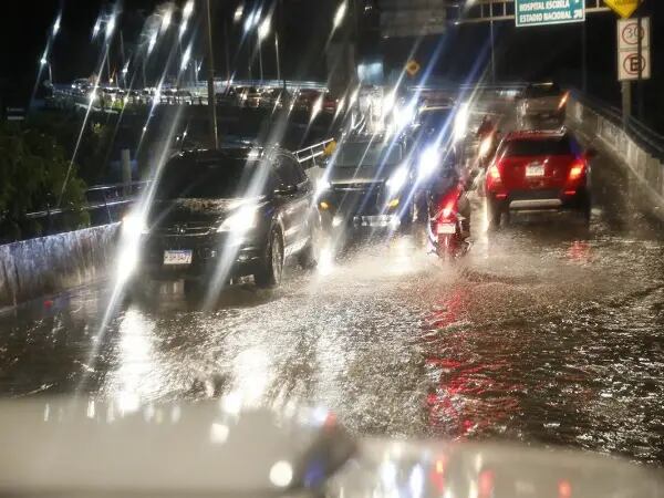 Represa Los Laureles supera el 50 % de su capacidad tras las lluvias en la capital de Honduras