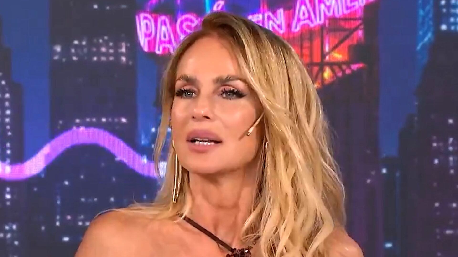 “Yo soy mucho más grande y me da impresión porque tiene 19 años”, dijo Sabrina Rojas sobre el futbolista que le escribe