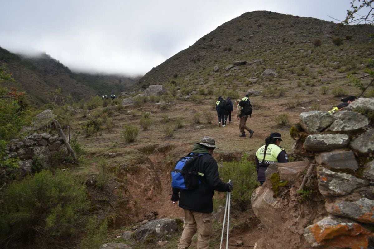 La base logística del rescate funciona en el sector de Mula Corral, también conocido como Cristo Rey, en El Mollar.