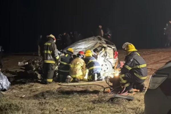 Trágico accidente en Bolívar: dos autos chocaron de frente y cuatro personas murieron en la Ruta Provincial 65