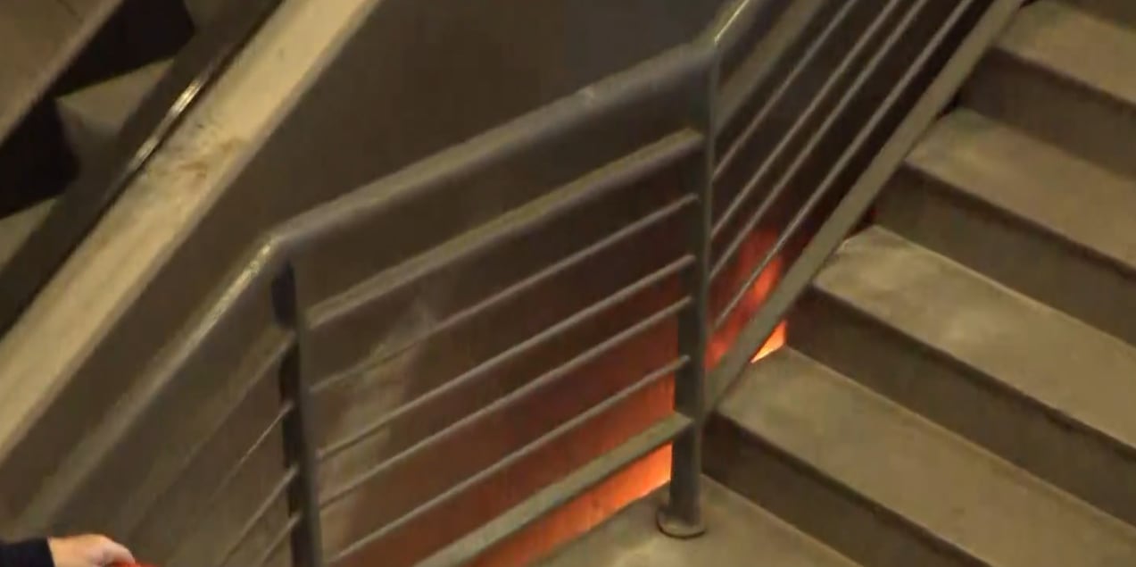 Un incendio en una escalera mecánica obligó a evacuar y cerrar la Estación Constitución