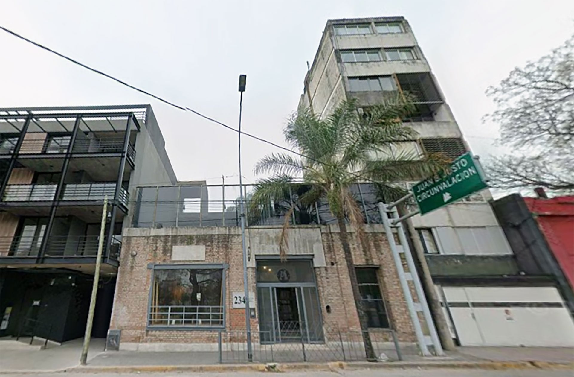 El edificio en el que hallaron el cuerpo de la joven en Córdoba 