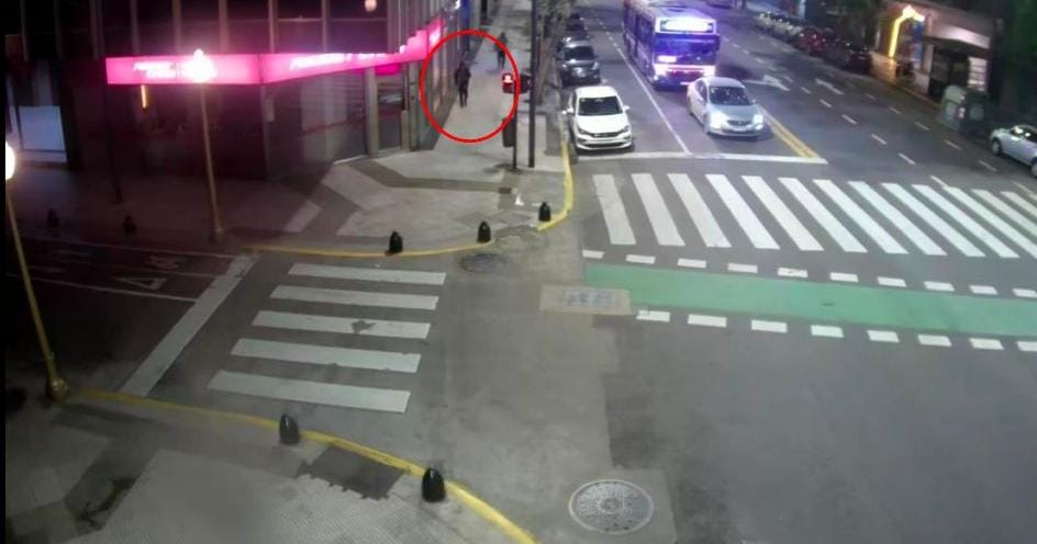 Desde el Hotel Centro 1555 caminó casi 15 cuadras hasta Santa Fe y Suipacha